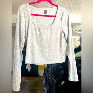 Women’s Large lingerie sleeve crop top
